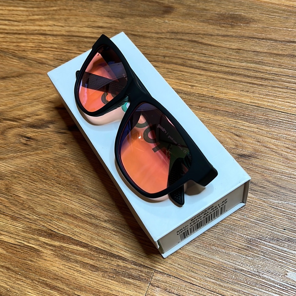 Goodr Golf Sunglasses Flamingo Polarized Tint